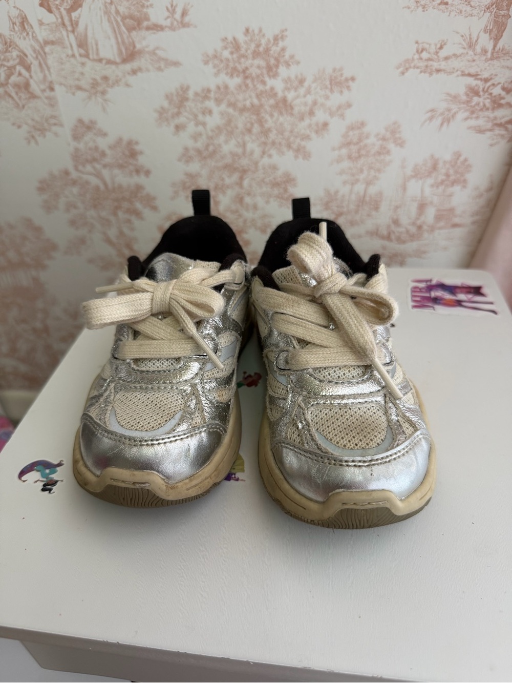 Zara Kids Silver and Cream Athletic Sneakers size 8.5
